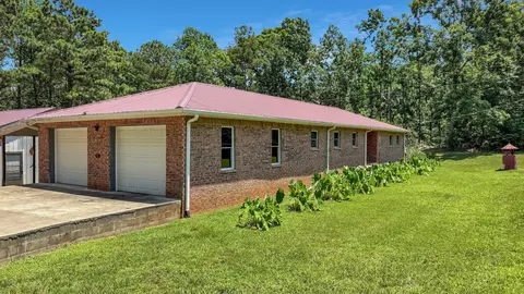 144 Hesley Dr, New Concord, KY 42076