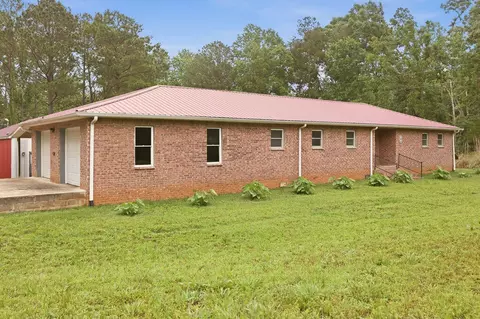144 Hesley Dr, New Concord, KY 42076