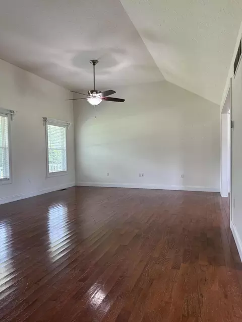 345 Eagle Dr, Morehead, KY 40351 photo 3