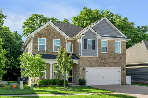 317 Red Cedar Dr, Nicholasville, KY 40356