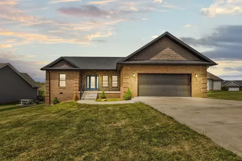 108 Oak View Dr, Mount Sterling, KY 40353