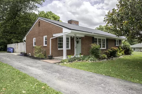 708 Maple Ave, Danville, KY 40422