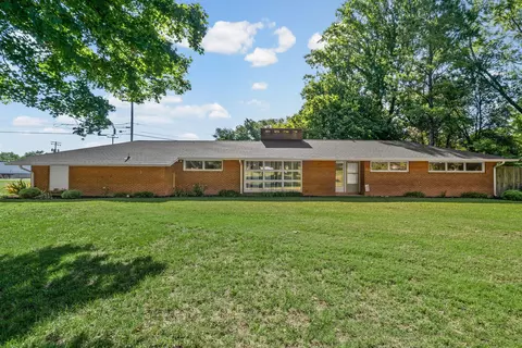 201 Marietta Dr, Hopkinsville, KY 42240