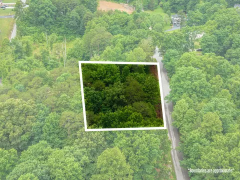 9999 Douglas Blvd, Corbin, KY 40701 photo 2