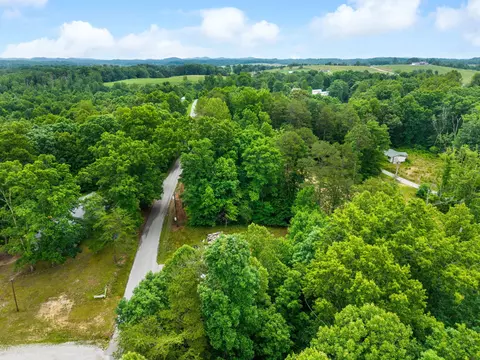 9999 Douglas Blvd, Corbin, KY 40701 photo 9