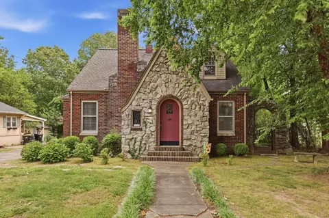 110 N 10th St, Murray, KY 42071