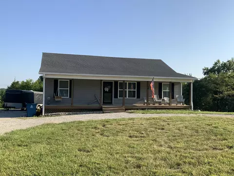 1160 Dennis Rd, Lawrenceburg, KY 40342