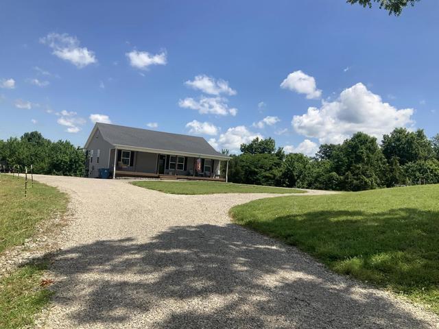 1160 Dennis Rd, Lawrenceburg, KY 40342