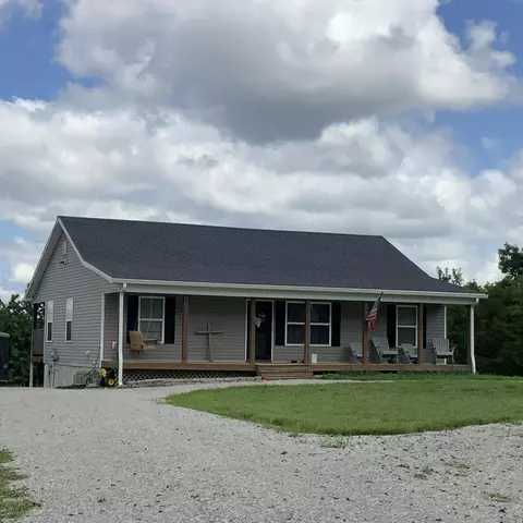 1160 Dennis Rd, Lawrenceburg, KY 40342