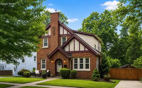 110 Shady Ln, Lexington, KY 40503