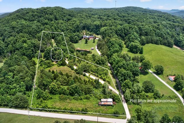 1020 S Dogwood Dr, Berea, KY 40403