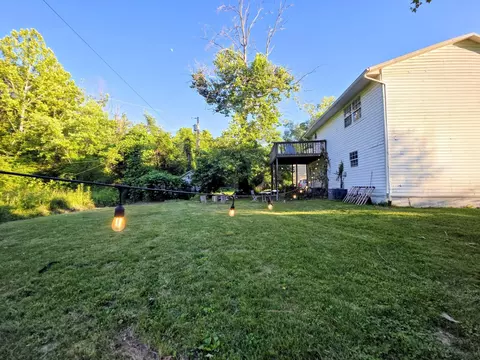 Exterior - 184 Baldwin St, Berea, KY 40403 photo 3 of 3