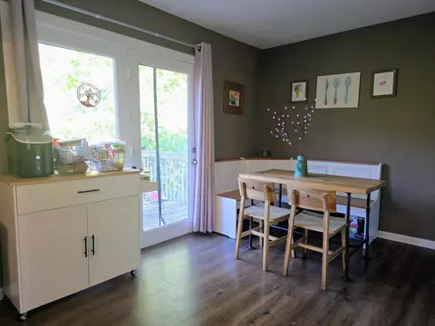 Dining - 184 Baldwin St, Berea, KY 40403 photo 1 of 2