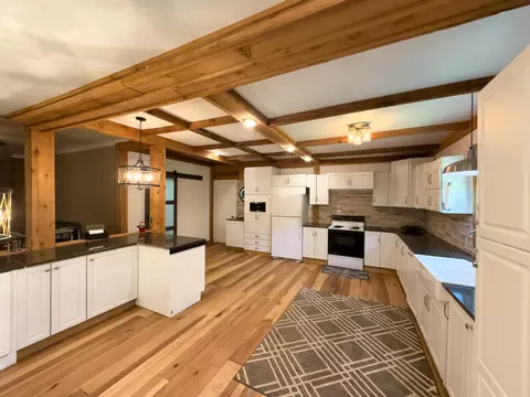 Kitchen - 684 Lower Twin Rd, Jackson, KY 41339 photo 1 of 4