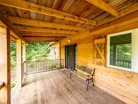 Exterior - 684 Lower Twin Rd, Jackson, KY 41339 photo 3 of 6