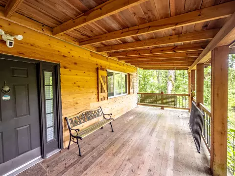 Exterior - 684 Lower Twin Rd, Jackson, KY 41339 photo 2 of 6