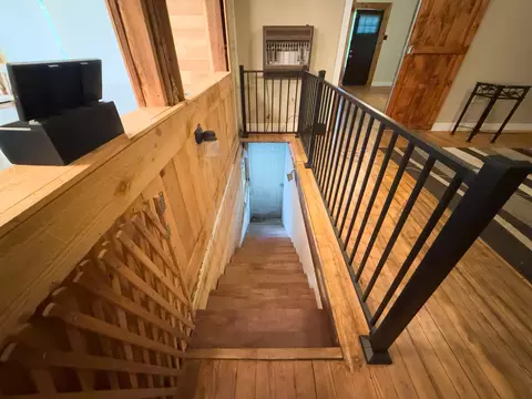 Entry Way - 684 Lower Twin Rd, Jackson, KY 41339 photo 2 of 2