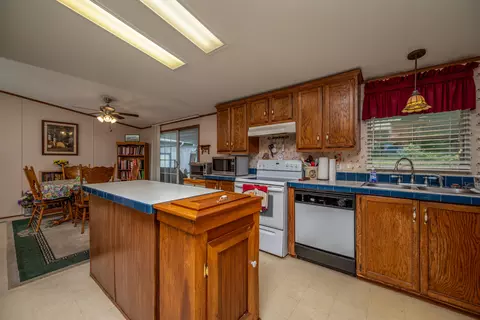 Kitchen - 460 Rockfork Rd, Morehead, KY 40351 photo 3 of 3