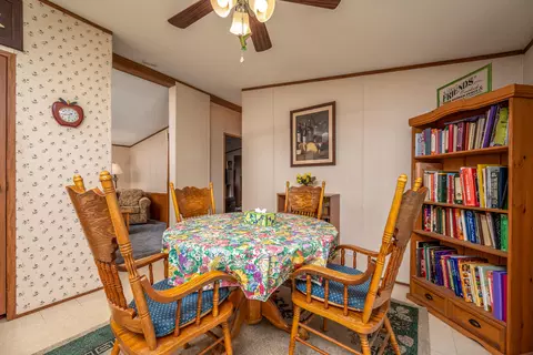 Dining - 460 Rockfork Rd, Morehead, KY 40351 photo 1 of 2