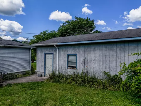 Exterior - 460 Rockfork Rd, Morehead, KY 40351 photo 7 of 13