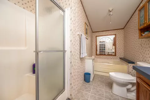 Bath - 460 Rockfork Rd, Morehead, KY 40351 photo 3 of 3
