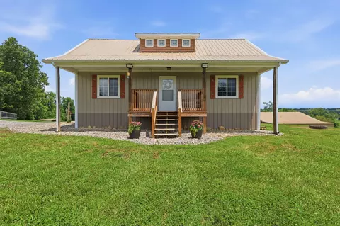 6888 Bybee Rd, Winchester, KY 40391