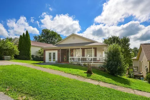 322 Douglas Ct, Richmond, KY 40475