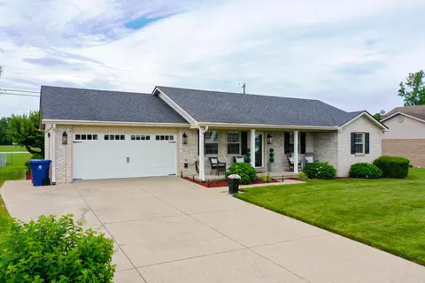 Exterior - 419 Plumtree Dr, Berea, KY 40403 photo 3 of 15
