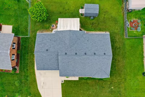 View/Area - 419 Plumtree Dr, Berea, KY 40403 photo 3 of 12