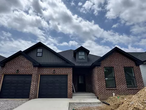 4136 Buttermilk Rd, Lexington, KY 40509