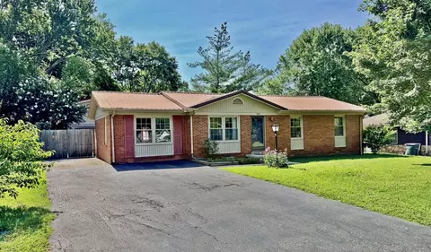 3412 Greenwood Dr, Hopkinsville, KY 42240