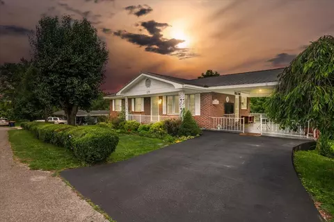 129 129 Mullins Street St, Livingston, KY 40445