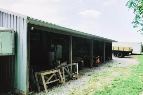 Exterior - 976 Buggs Branch Rd, Marion, KY 42064 photo 6 of 21