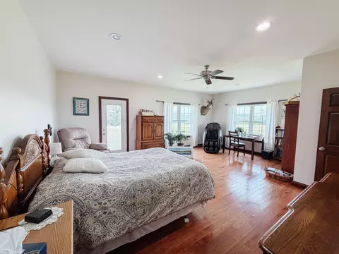 Bedroom - 976 Buggs Branch Rd, Marion, KY 42064 photo 3 of 10
