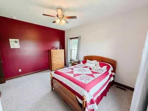 Bedroom - 976 Buggs Branch Rd, Marion, KY 42064 photo 8 of 10
