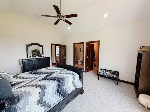 Bedroom - 976 Buggs Branch Rd, Marion, KY 42064 photo 2 of 10