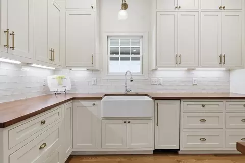 Kitchen - 8501 Moore Rd, Paducah, KY 42001 photo 5 of 6