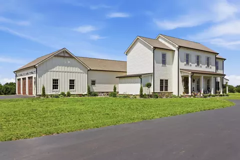 8501 Moore Rd, Paducah, KY 42001