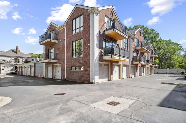 261 S Limestone St, Lexington, KY 40508