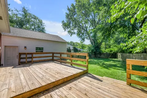 688 Sheridan Dr, Lexington, KY 40503