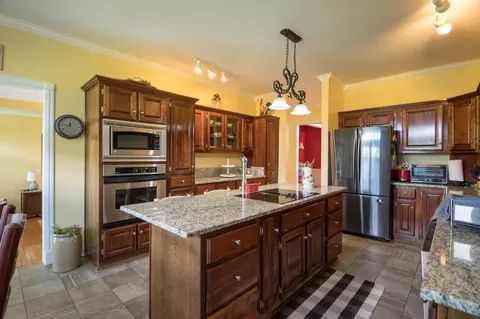 Kitchen - 320 Alice Roy Rd, Windsor, KY 42565 photo 2 of 10