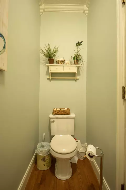 Bath - 320 Alice Roy Rd, Windsor, KY 42565 photo 5 of 13