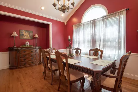 Dining - 320 Alice Roy Rd, Windsor, KY 42565 photo 4 of 6