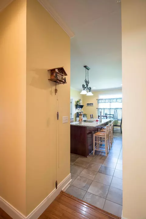 Entry Way - 320 Alice Roy Rd, Windsor, KY 42565 photo 2 of 14