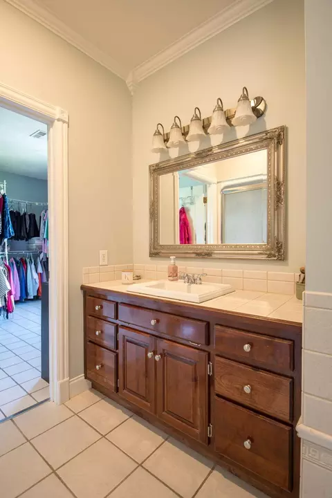 Bath - 320 Alice Roy Rd, Windsor, KY 42565 photo 11 of 13