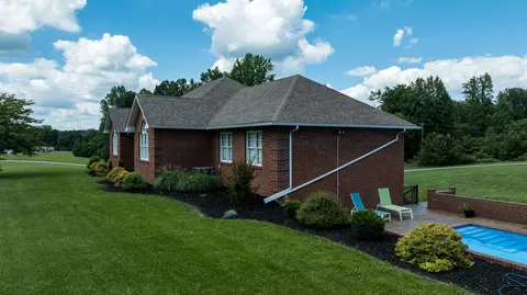 Exterior - 320 Alice Roy Rd, Windsor, KY 42565 photo 4 of 39