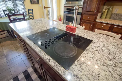 Kitchen - 320 Alice Roy Rd, Windsor, KY 42565 photo 5 of 10