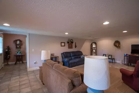 Entry Way - 320 Alice Roy Rd, Windsor, KY 42565 photo 14 of 14