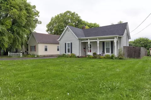 1627 Cypress St, Paris, KY 40361
