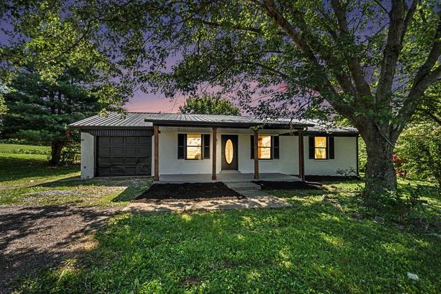 3885 Louisville Rd, Salvisa, KY 40372